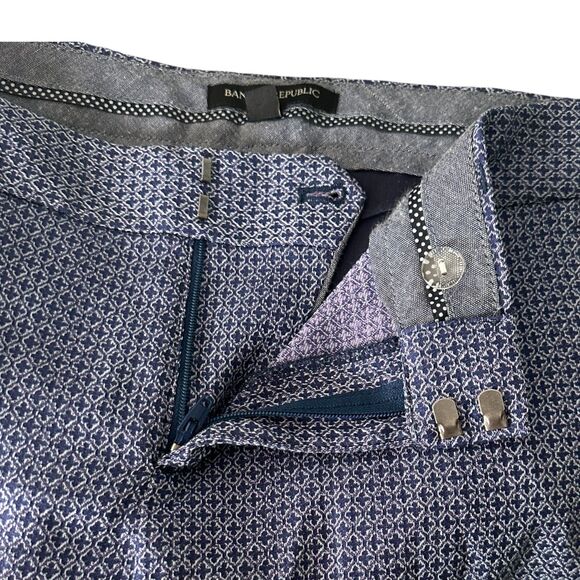 Banana Republic Womens Shorts Tailored Diamond Geometric Blue Size 2 Petite - Picture 4 of 8